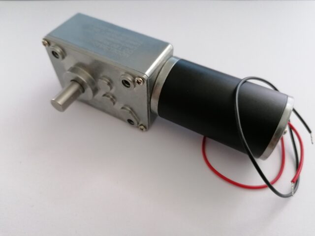 Elektrimootor 12V reduktoriga 35rpm
